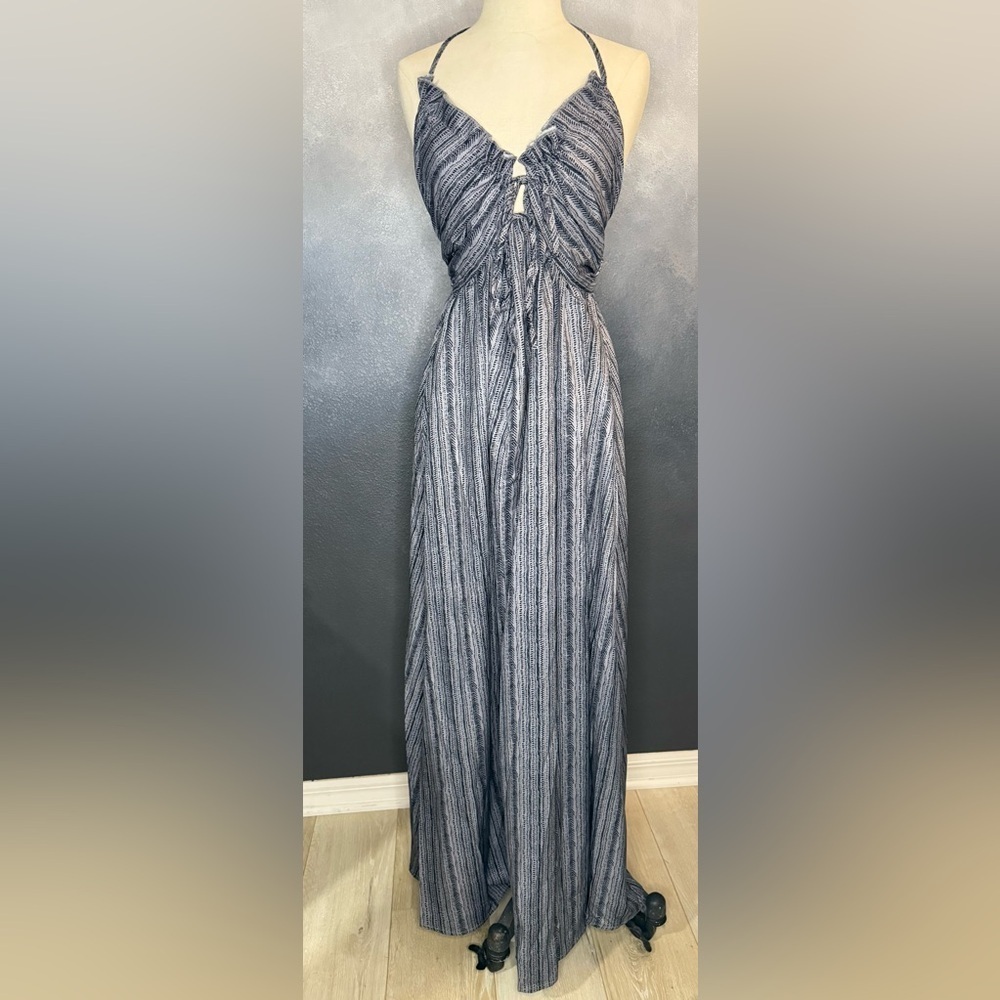 ✨NWT! Lightweight Striped Halter Maxi Dress - Adjustable Straps, Stretchy Waist✨
